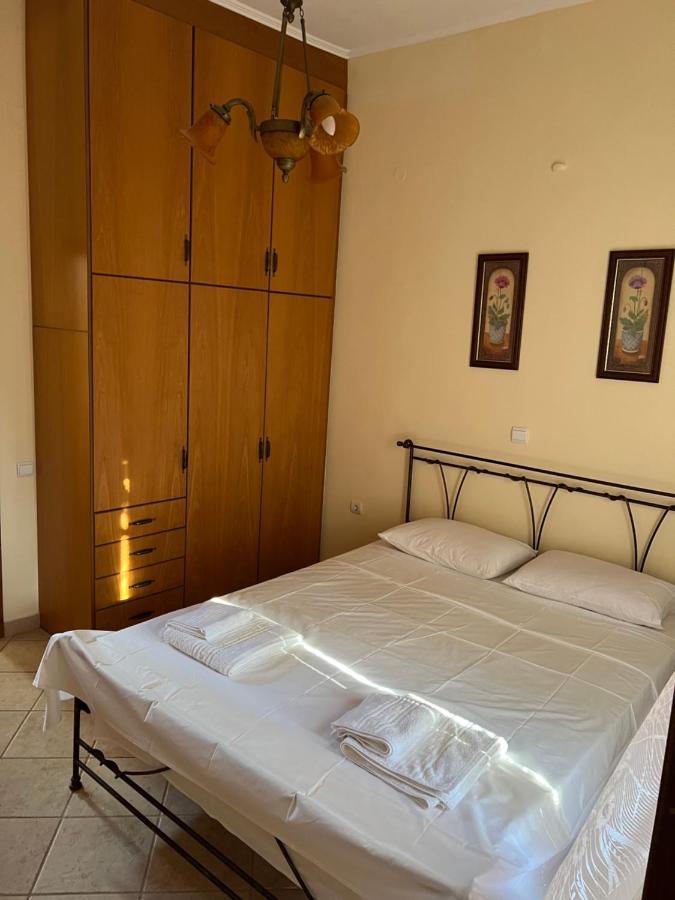 Appartement Pyrgos à Pyrgi  Extérieur photo